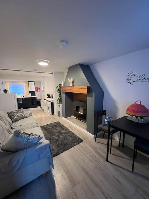 Haven - Beautiful 3 Bedroom House Ballynahinch Zewnętrze zdjęcie